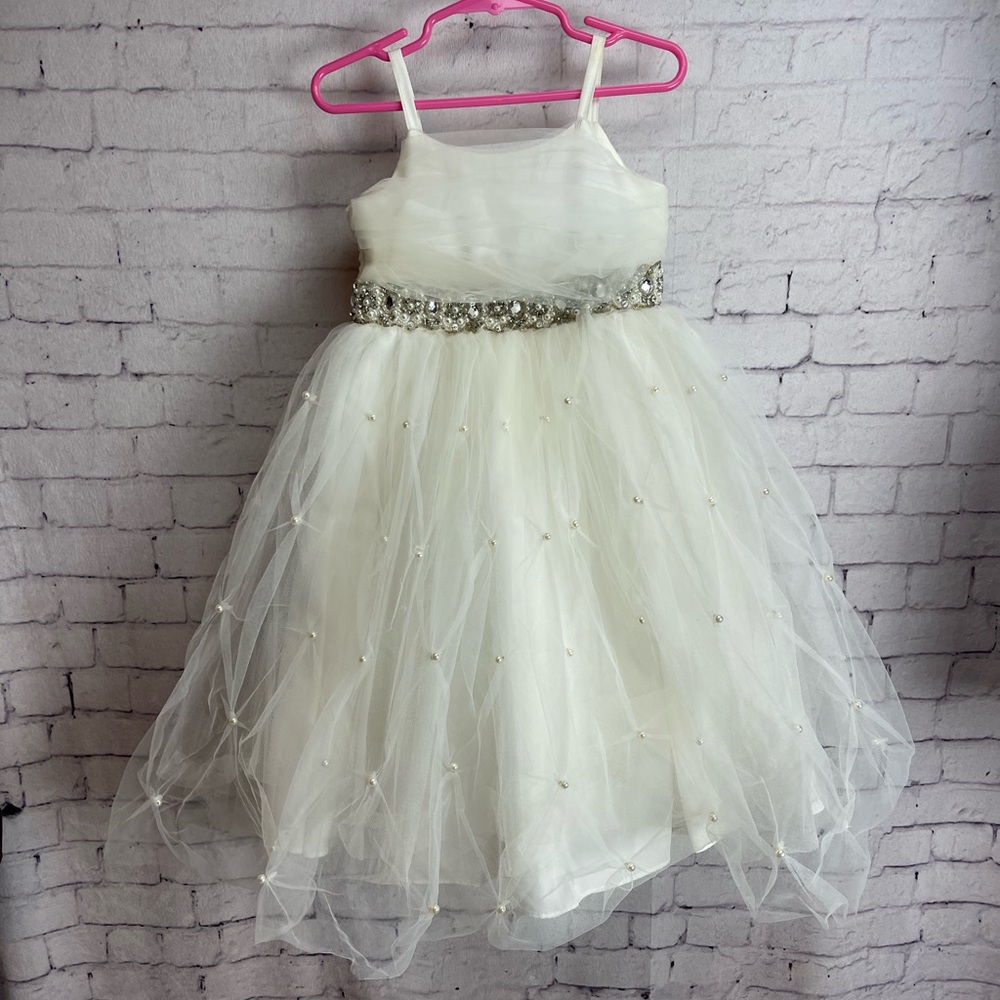 Chantilly Place size 2T ivory white flower girl dress